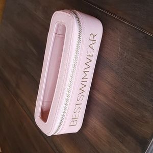 Bestswimwear NWOT Plane Travel Case